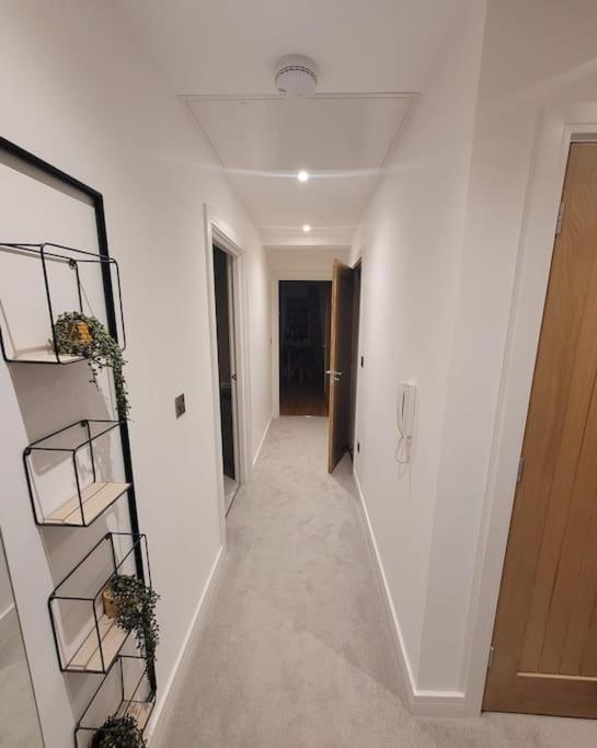 Stylish & Spacious 2 Bed Flat In Strood Rochester * Rochester (Kent)